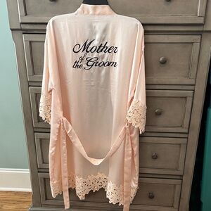 Elegant Pink Lace Trim Robe